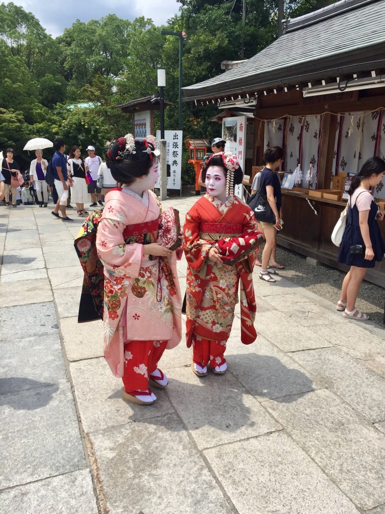 Geisha Girls at the Yanksa-Jinga Shrine 